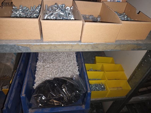 Lot 101 - werkmateriaal - afbeelding 4 van  4