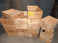 Lot 102 - houten wijnkistjes. 18 stuks - afbeelding 1 van  3