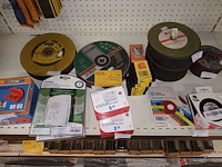 Lot 102 - schijven, zaagbladen en alarmen. 100 stuks - afbeelding 1 van  7