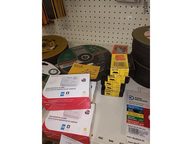 Lot 102 - schijven, zaagbladen en alarmen. 100 stuks - afbeelding 3 van  7