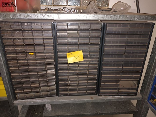 Lot 102 - sorteertoren. 3 stuks - afbeelding 1 van  3