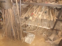 Lot 102 - werkbank en materiaal - afbeelding 5 van  8