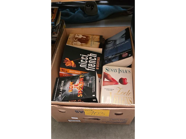 Lot 103 - doos vol thriller boeken ong 26 stuks - afbeelding 1 van  1