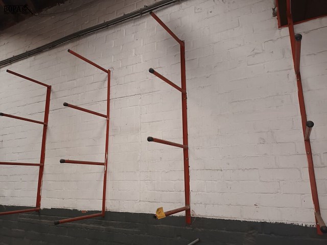 Lot 103 - draagarmrek - afbeelding 2 van  3