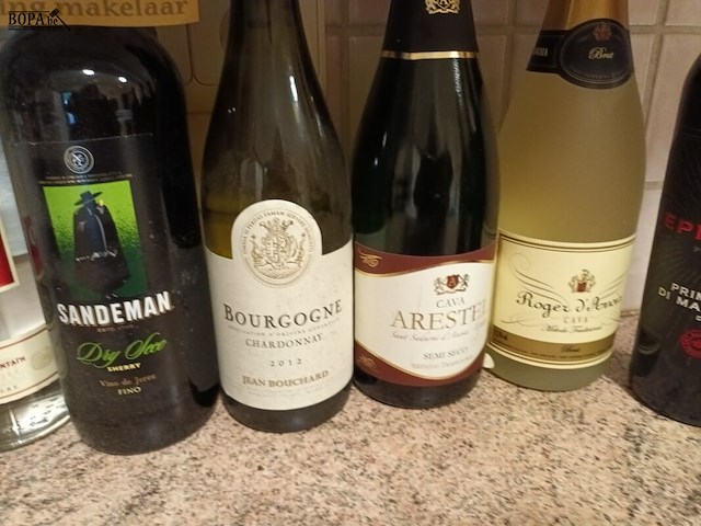 Lot 103 - flessen wijn. 14 stuks - afbeelding 4 van  5