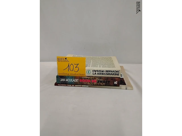 Lot 103 - lot boeken, oorlog, 3 stuks - afbeelding 1 van  1