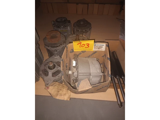 Lot 103 - motoren. 6 stuks - afbeelding 1 van  3