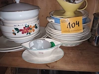 Lot 104 - antiek servies. inhoud kast - afbeelding 4 van  7