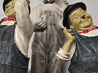Lot 104 - cd houders laurel & hardy en leurel beeld - afbeelding 2 van  4