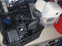Lot 104 - computer accessoires en kabels - afbeelding 2 van  6