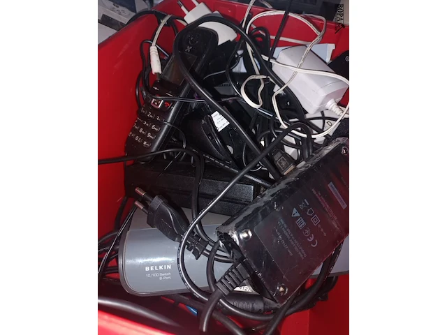 Lot 104 - computer accessoires en kabels - afbeelding 3 van  6