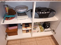 Lot 104 - keukengerei. inhoud keukenkasten - afbeelding 6 van  16