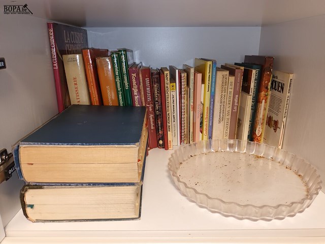 Lot 104 - keukengerei. inhoud keukenkasten - afbeelding 12 van  16