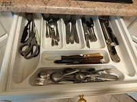 Lot 104 - keukengerei. inhoud keukenkasten - afbeelding 14 van  16