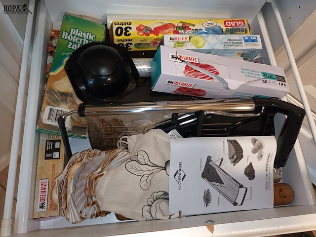 Lot 104 - keukengerei. inhoud keukenkasten - afbeelding 15 van  16