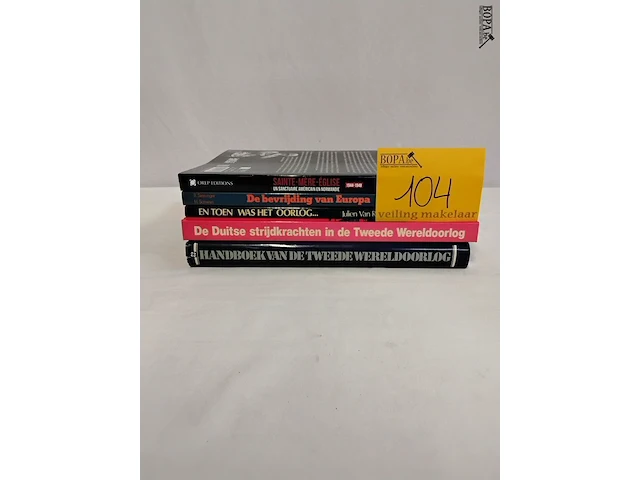 Lot 104 - lot boeken, europa bevrijding, 5 stuks - afbeelding 1 van  1