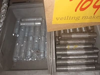 Lot 104 - lot bouten - afbeelding 3 van  4