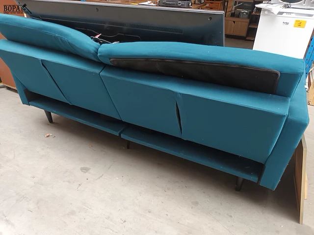 Lot 104 - stoffen sofa - afbeelding 4 van  6