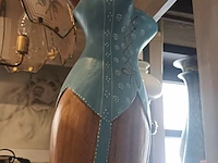 Lot 104 - verlichting en decoratie. 5 stuks - afbeelding 4 van  5