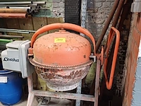Lot 1046 - betonmixer + schoor. 3 stuks - afbeelding 1 van  5