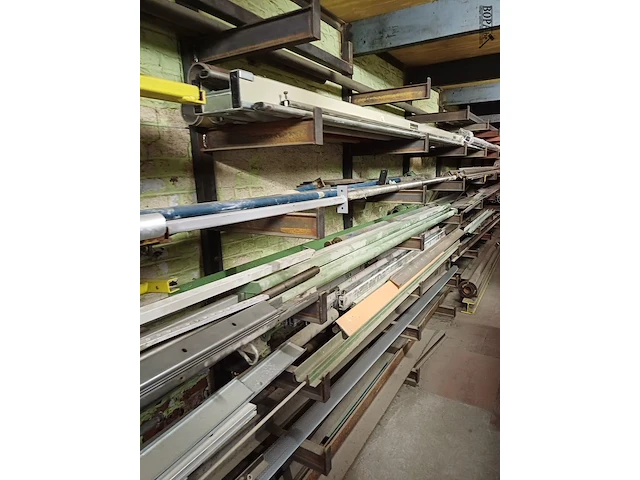 Lot 1048 - ijzerwaren - afbeelding 3 van  8