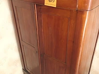 Lot 105 - antieke houten kast - afbeelding 1 van  4