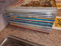 Lot 105 - diverse strips. 30 stuks - afbeelding 2 van  6