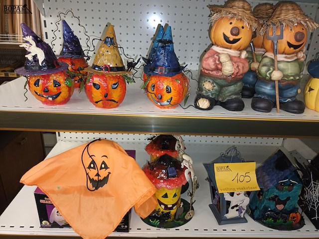 Lot 105 - lot halloween decoratie. 29 stuks - afbeelding 3 van  5