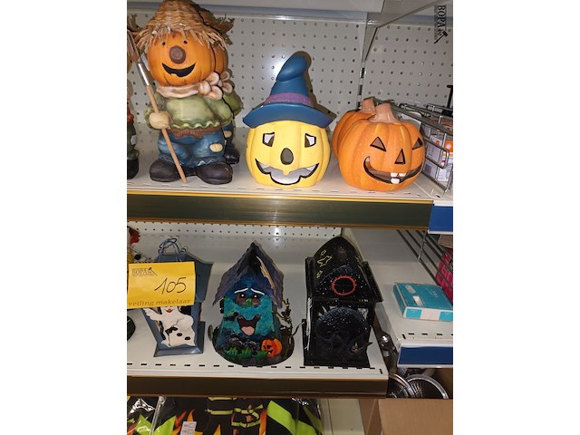Lot 105 - lot halloween decoratie. 29 stuks - afbeelding 4 van  5