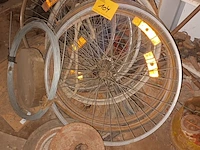 Lot 105 - materiaal voor schrikdraad - afbeelding 1 van  5