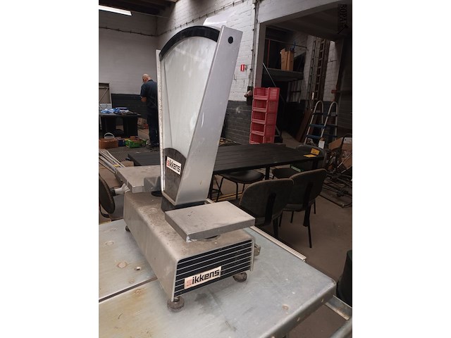 Lot 105 - weegschaal sikkens - afbeelding 3 van  3