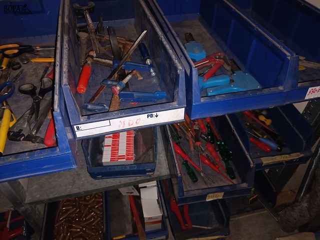 Lot 105 - werkmateriaal. inhoud rek - afbeelding 4 van  5