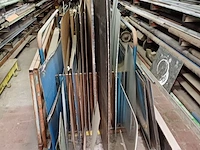 Lot 1050 - ijzeren platen - afbeelding 1 van  3
