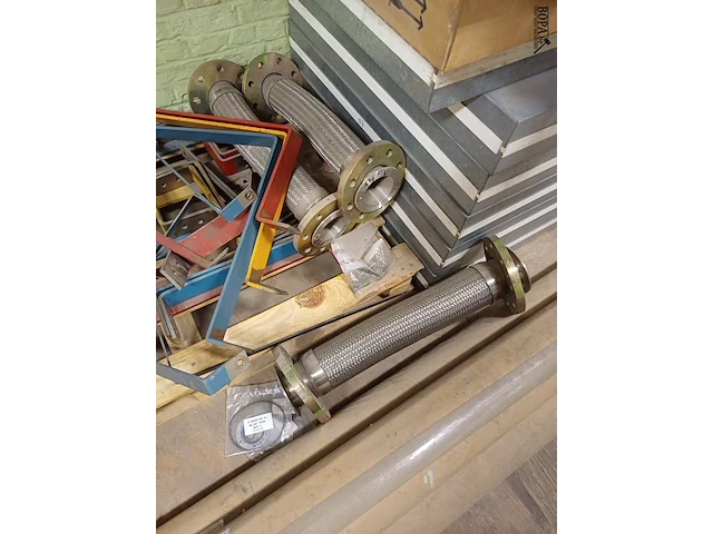 Lot 1054 - diversen. inhoud zolder - afbeelding 6 van  21