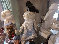 Lot 106 - beeldjes. 15 stuks - afbeelding 4 van  5