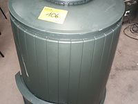 Lot 106 - compostvat - afbeelding 1 van  3