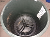 Lot 106 - compostvat - afbeelding 3 van  3