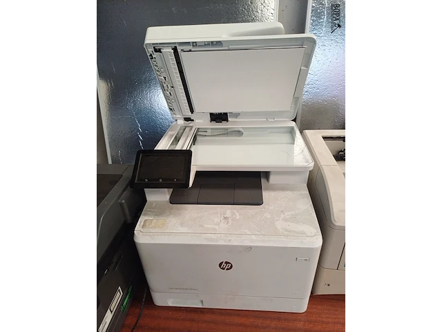 Lot 106 - hp color laser jet printer (h) - afbeelding 3 van  3