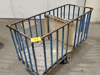 Lot 106 - metalen transportkar - afbeelding 1 van  2