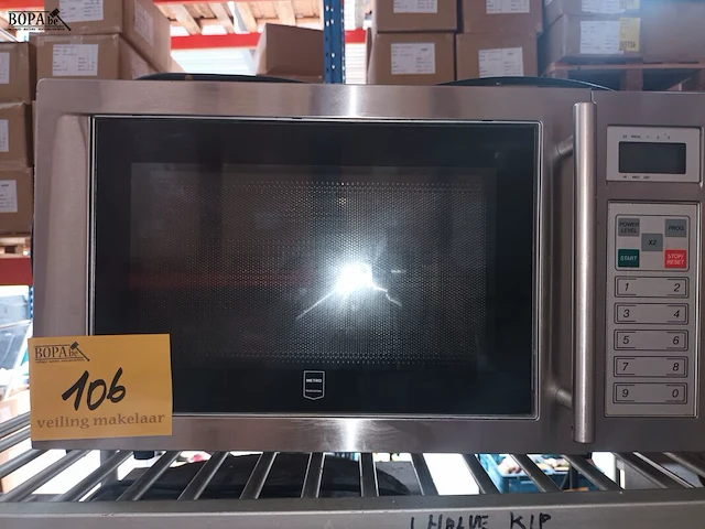 Lot 106 - microgolfoven metro professional - afbeelding 1 van  2