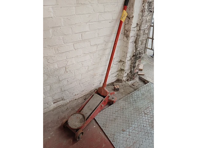 Lot 1062 - garagekrik - afbeelding 1 van  2