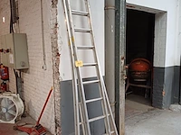 Lot 1063 - aluminium ladder - afbeelding 1 van  3