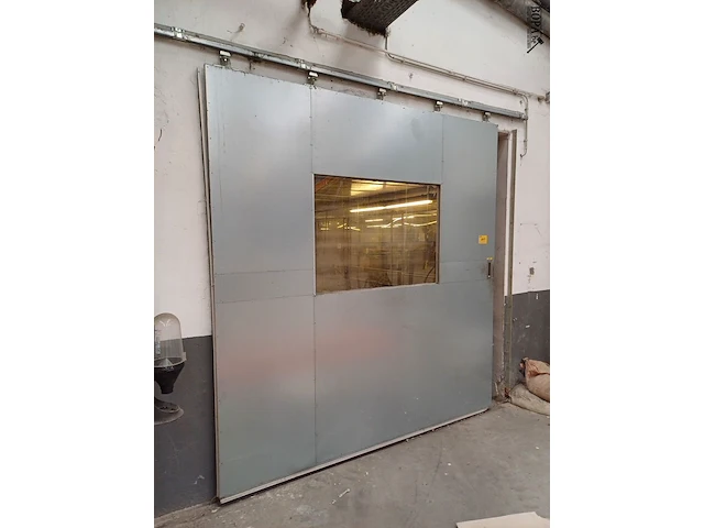 Lot 1067 - metalen schuifpoort - afbeelding 1 van  4