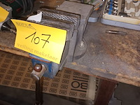 Lot 107 - bankschroef - afbeelding 1 van  2