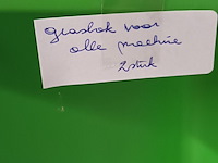 Lot 107 - grasbak voor maaier. 2 stuks - afbeelding 3 van  3