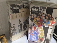 Lot 107 - the beatles lot video's, dvd's , cd's, boeken en kader - afbeelding 7 van  7