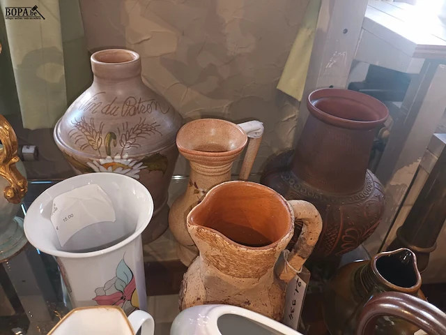 Lot 107 - vazen. 13 stuks - afbeelding 2 van  5