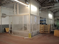 Lot 1077 - aluminium constructie met plexi glas - afbeelding 1 van  5