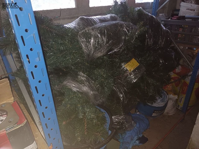 Lot 108 - kerstboom - afbeelding 1 van  1
