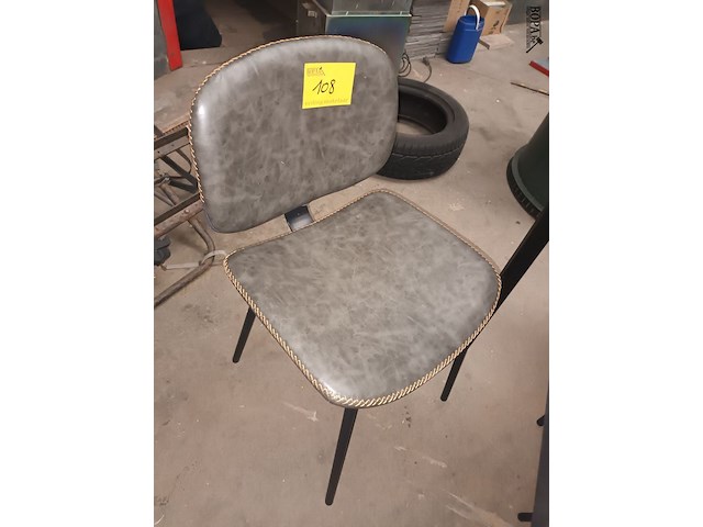 Lot 108 - stoelen. 6 stuks - afbeelding 1 van  4